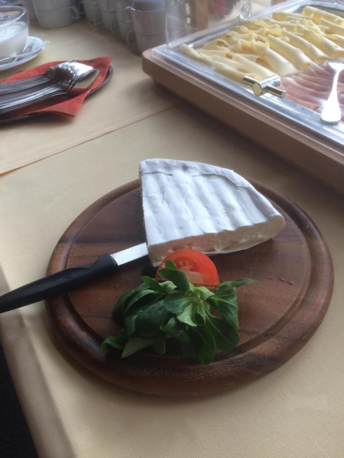 מיינפלד Hotel Restaurant Heidihof מראה חיצוני תמונה